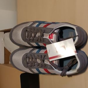 Brand New mens ultimate 81s size 10 Onitsukas